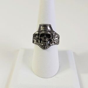 Vintage Pirate Skull Ring – A Symbol of Adventure and Rebellion